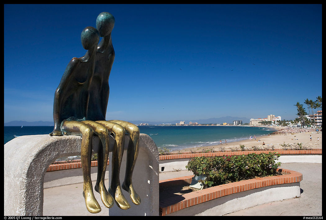 Sculpture called Nostalgia on the seaside walkway, Puerto Vallarta, Jalisco. Jalisco, Mexico