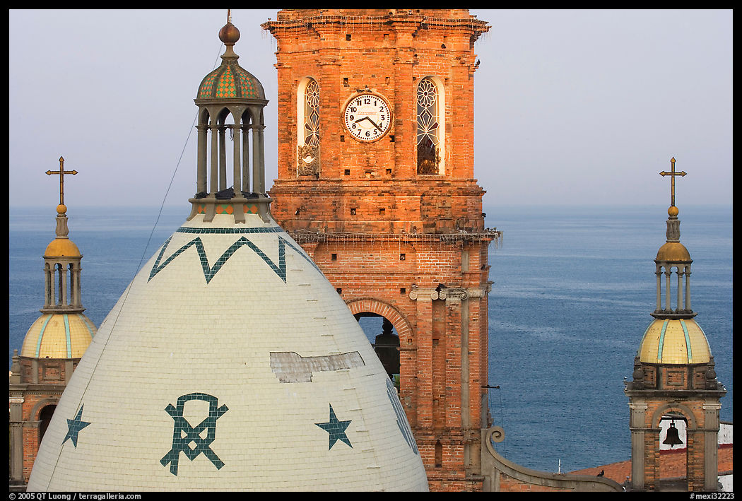 Templo de Guadalupe Cathedral and ocean, early morning, Puerto Vallarta, Jalisco. Jalisco, Mexico