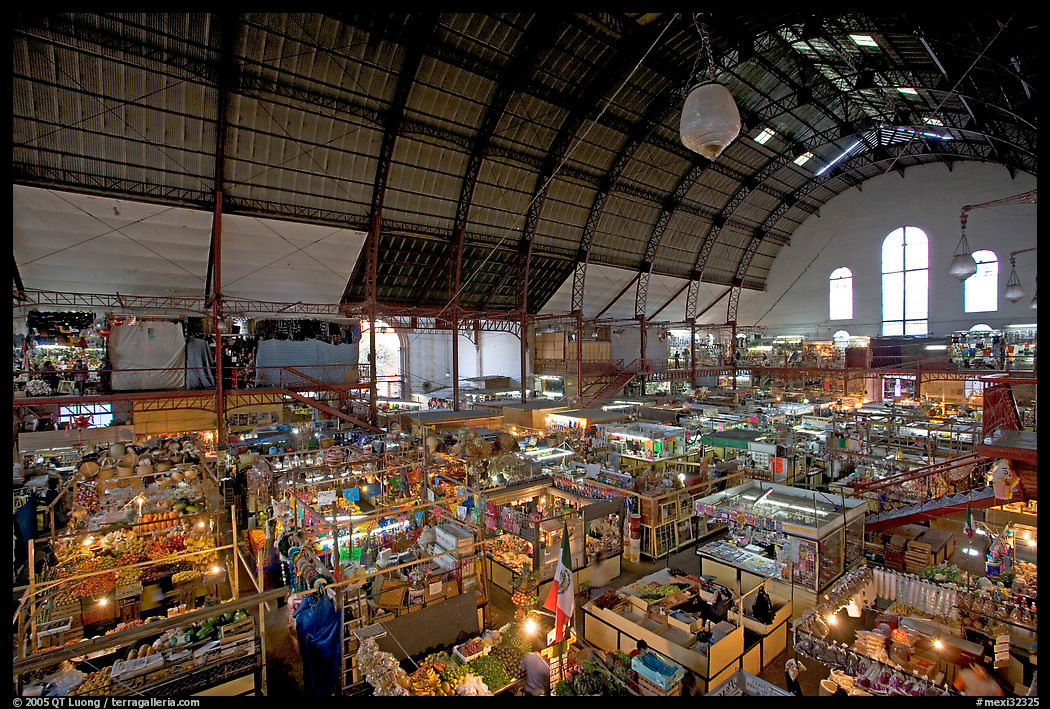 Inside the Mercado Hidalgo. Guanajuato, Mexico