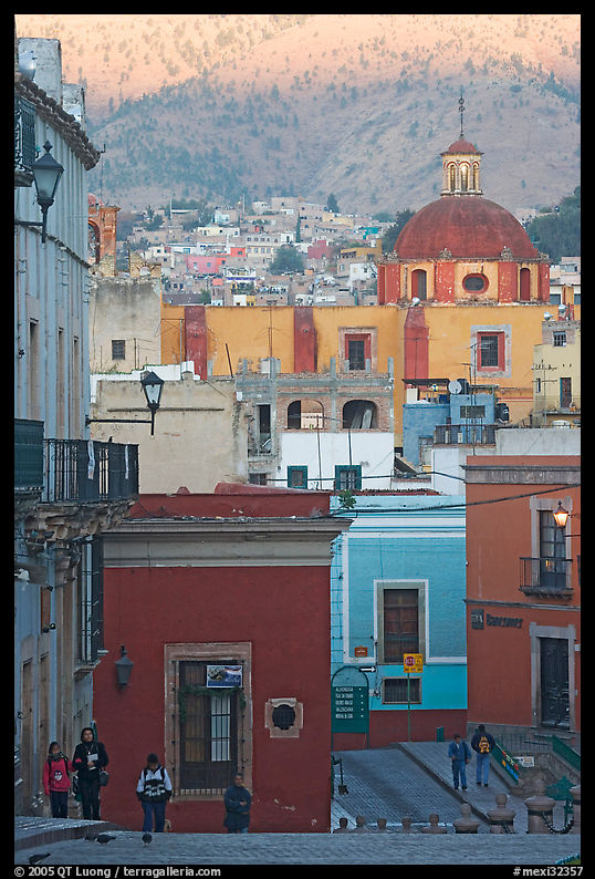 Templo de San Roque, streets, and hillside, early morning. Guanajuato, Mexico