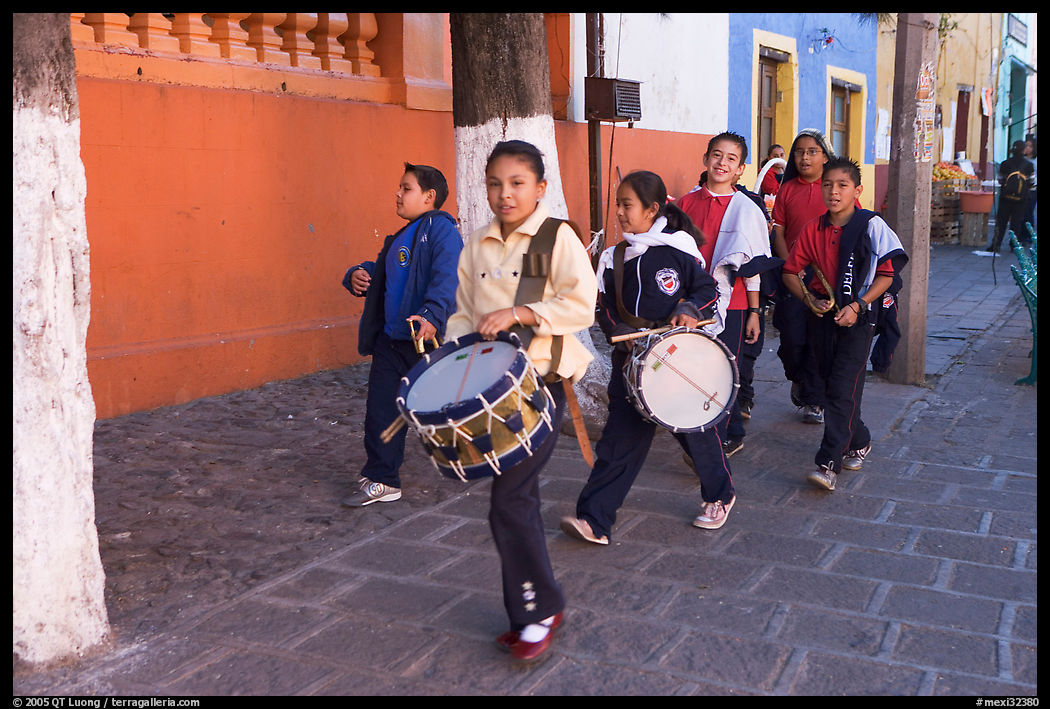 Children with drums. Guanajuato, Mexico
