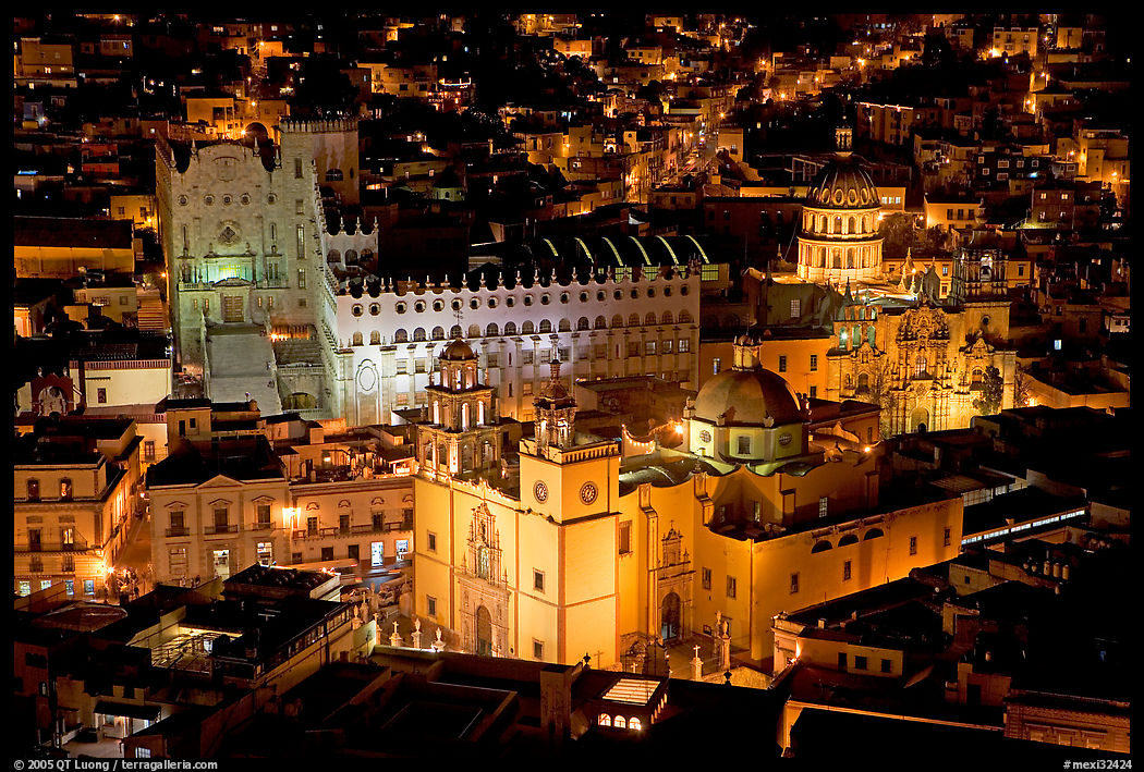 Basilic and University seen from above at night. Guanajuato, Mexico
