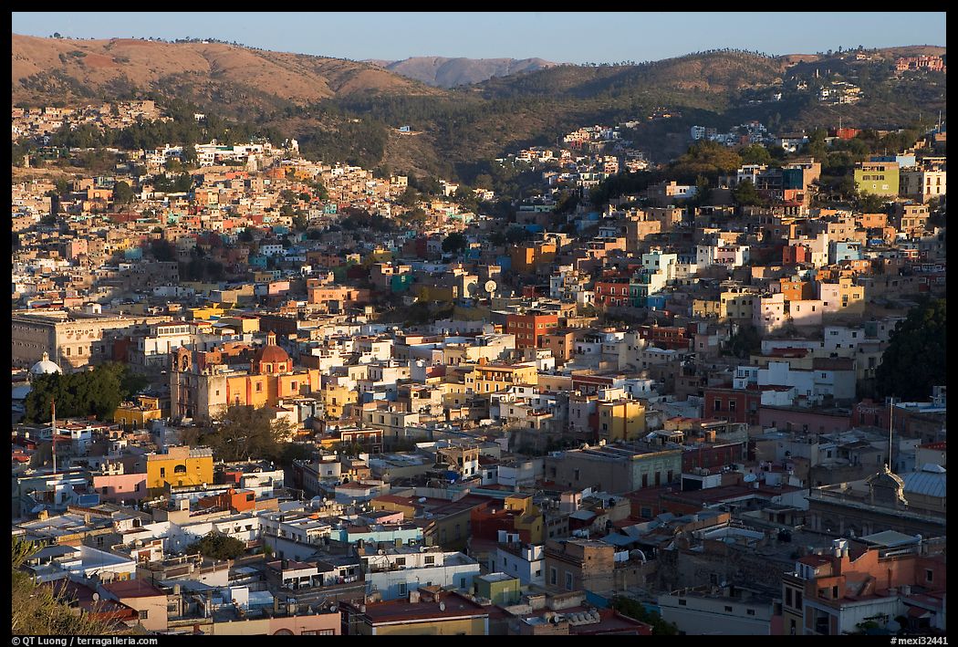 Panoramic view of the town, early morning. Guanajuato, Mexico