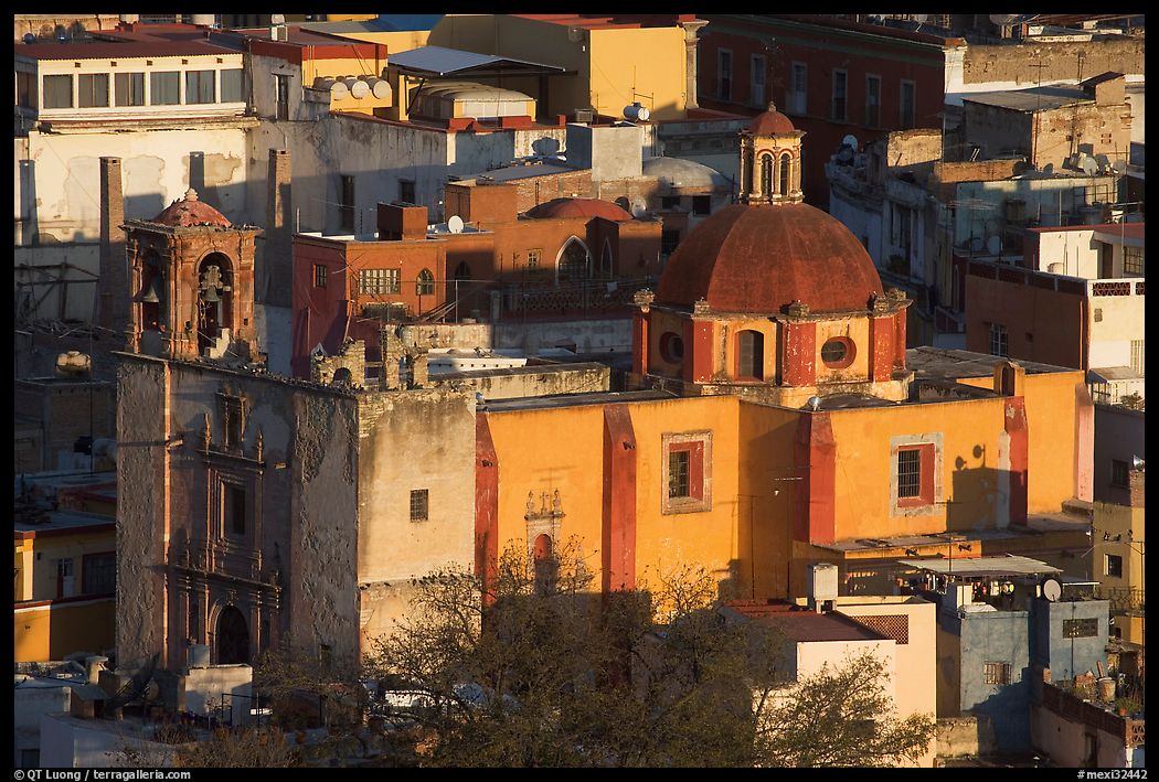 Church San Roque, early morning. Guanajuato, Mexico