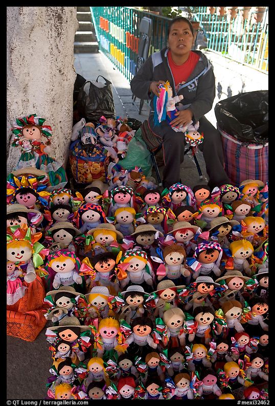 Woman selling Traditional puppets. Guanajuato, Mexico