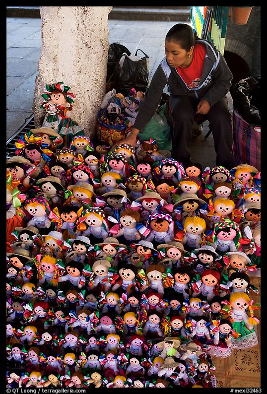 Woman selling Traditional puppets. Guanajuato, Mexico