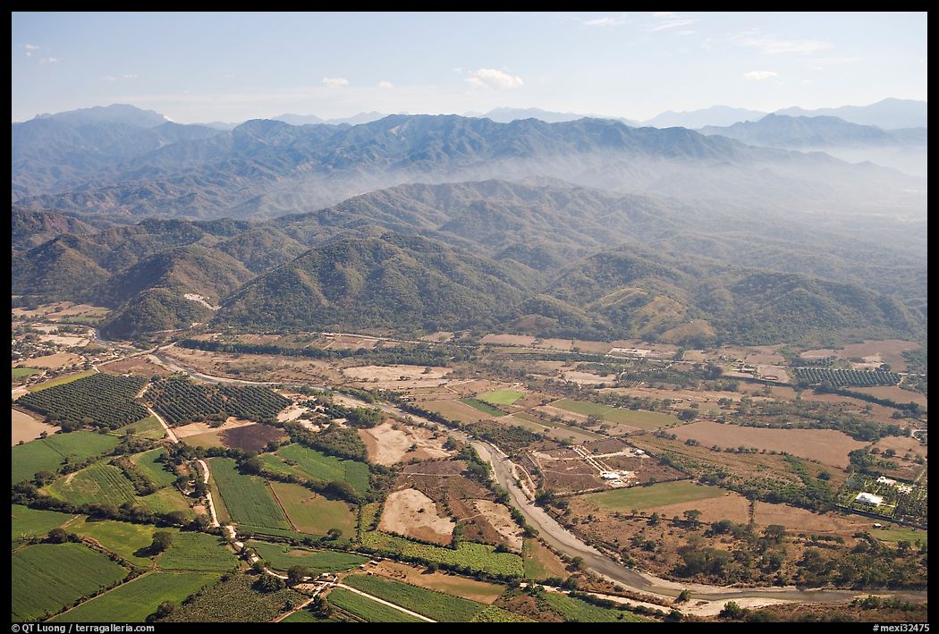 Aerial view plain and Sierra de Madre. Mexico