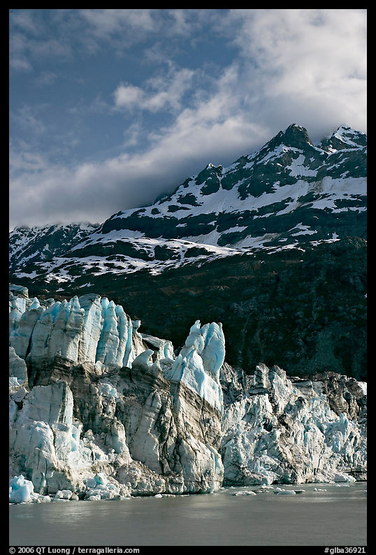 Seracs on the face of Lamplugh glacier and Mount Cooper. Glacier Bay National Park, Alaska, USA.
