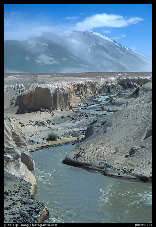 Convergence of the Lethe river and and Knife river, Valley of Ten Thousand smokes. Katmai National Park, Alaska, USA.