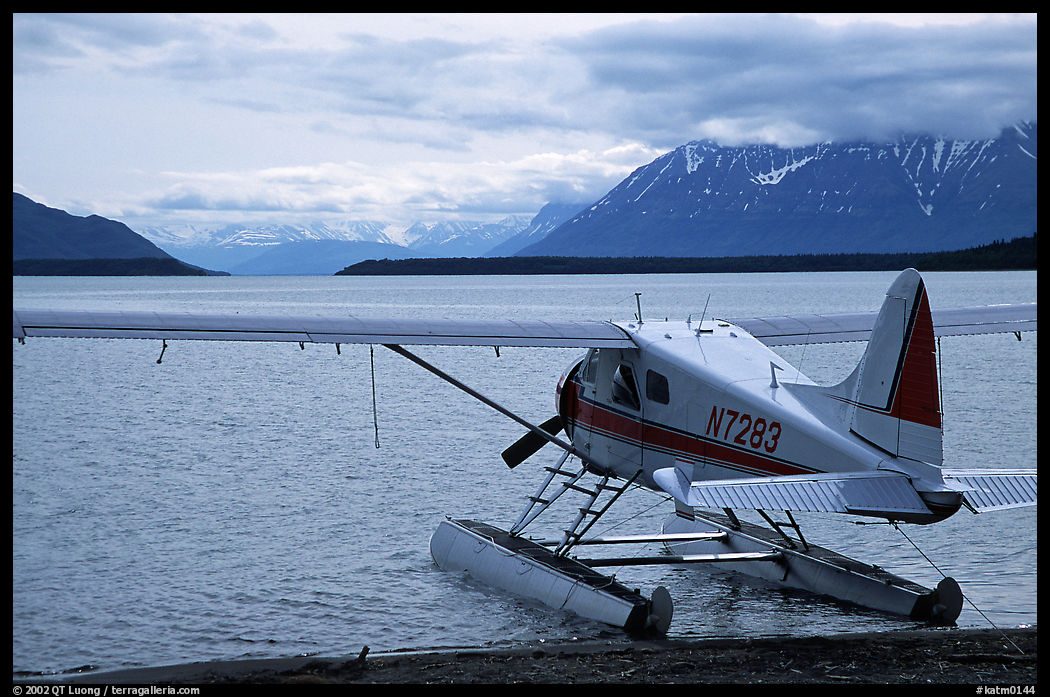 Floatplane in Naknek lake, used by visitors to fly in from King Salmon. Katmai National Park, Alaska, USA.