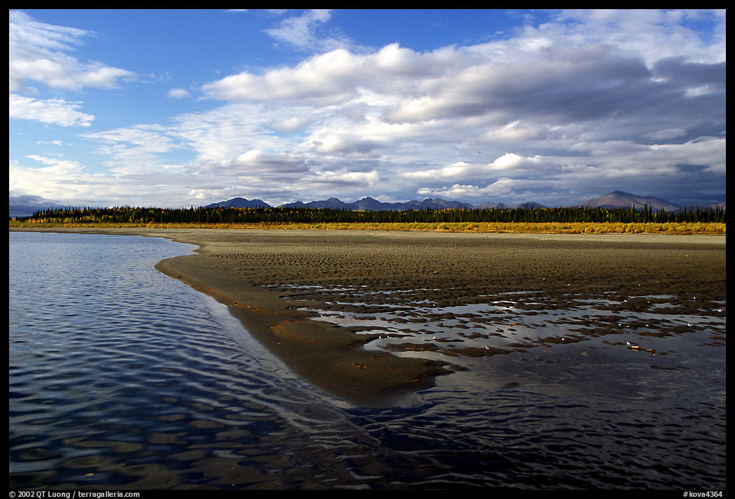 Sand bar on the Kobuk River. Kobuk Valley National Park