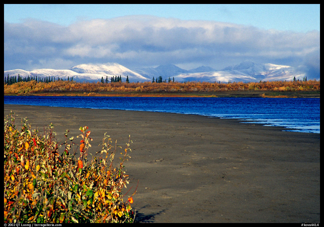 Kobuk River and Baird mountains with fresh dusting of snow, morning. Kobuk Valley National Park, Alaska, USA.