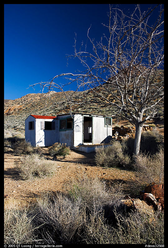 Cabin of Pete Aguereberry's mining camp in the Panamint Mountains, afternoon. Death Valley National Park, California, USA.