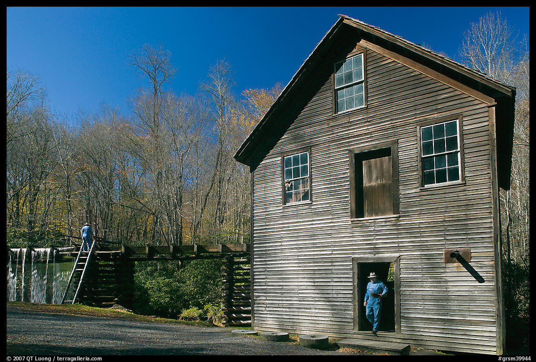 Mingus Mill and mill workers, North Carolina. Great Smoky Mountains National Park, USA.