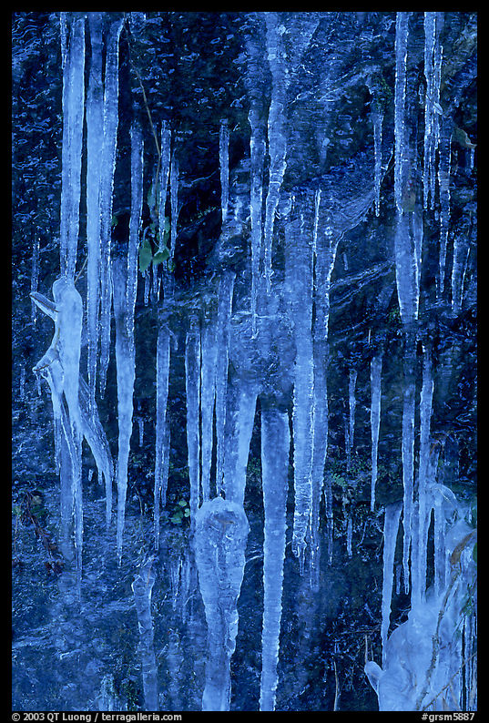 Icicles on rock face, Tennessee. Great Smoky Mountains National Park, USA.