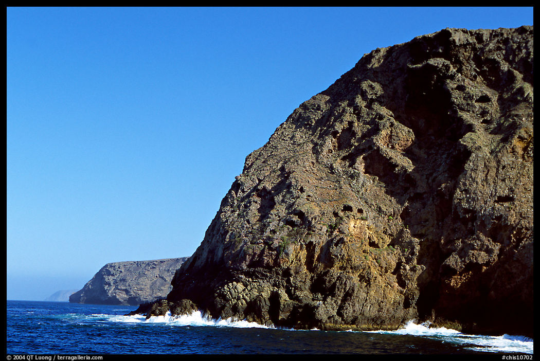 Sea cliffs, Santa Cruz Island. Channel Islands National Park, California, USA.