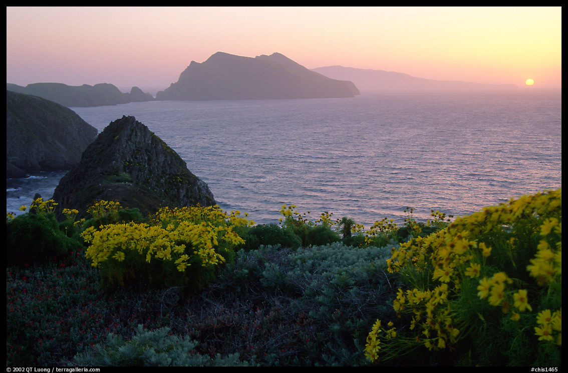 Sunset near Inspiration Point, Anacapa. Channel Islands National Park, California, USA.