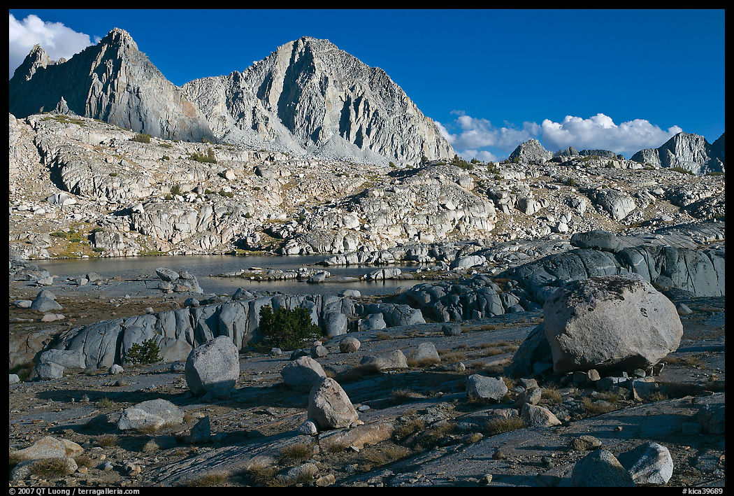 Glacial erratic boulders and mountains, Dusy Basin. Kings Canyon  National Park, California, USA.