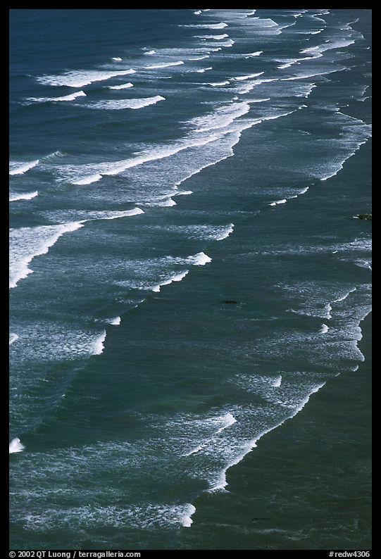 Succession of waves on Crescent Beach. Redwood National Park, California, USA.