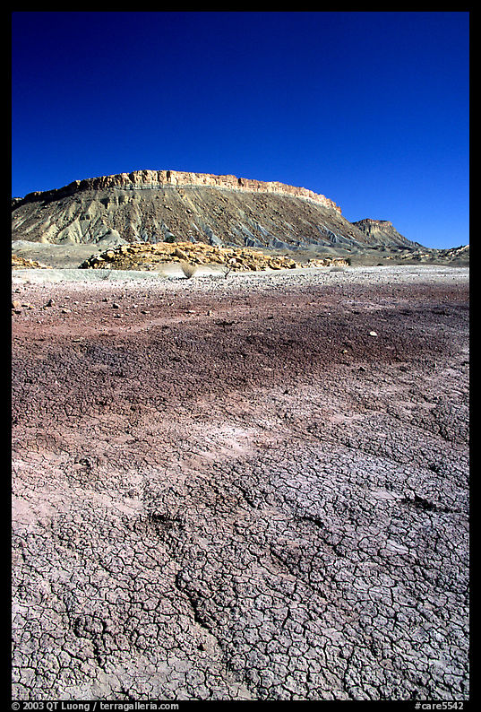 Bentonite Badlands and cliffs, Nottom Bullfrog Road. Capitol Reef National Park, Utah, USA.
