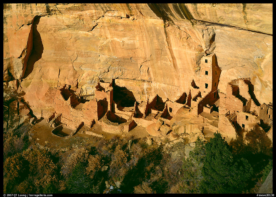Square Tower house, tallest Anasazi ruin, afternoon. Mesa Verde National Park