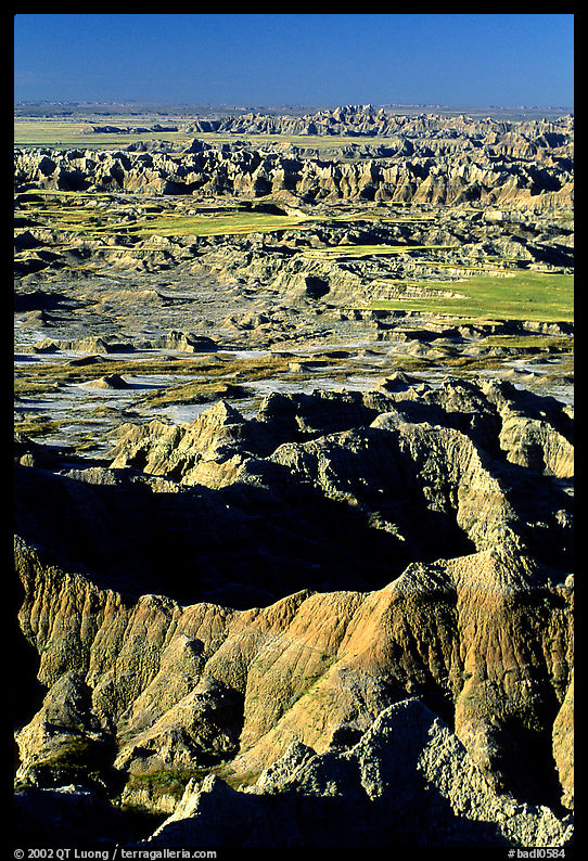 Badland ridges from Pinacles overlook, sunrise. Badlands National Park, South Dakota, USA.