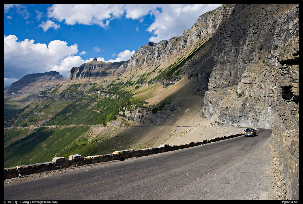 Going to the Sun road below the Garden Wall, afternoon. Glacier National Park, Montana, USA.