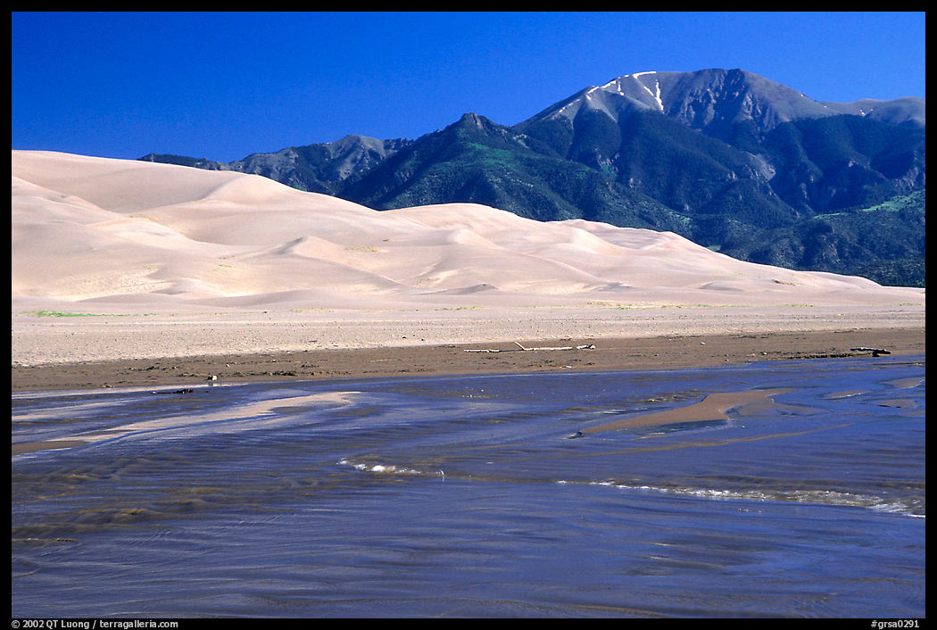 Mendonca creek, dunes and Sangre de Christo mountains. Great Sand Dunes National Park, Colorado, USA.