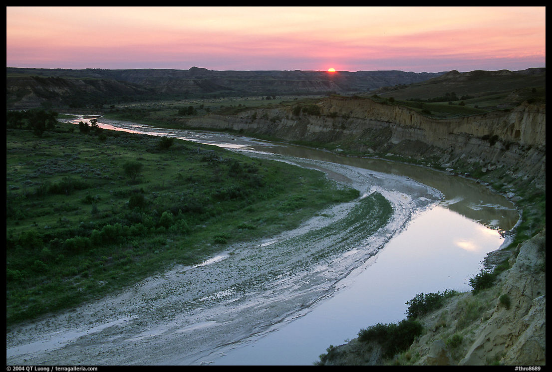 Little Missouri River, sunset. Theodore Roosevelt  National Park, North Dakota, USA.