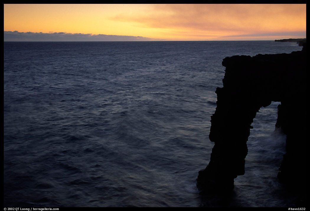 Holei sea arch at sunset. Hawaii Volcanoes National Park, Hawaii, USA.