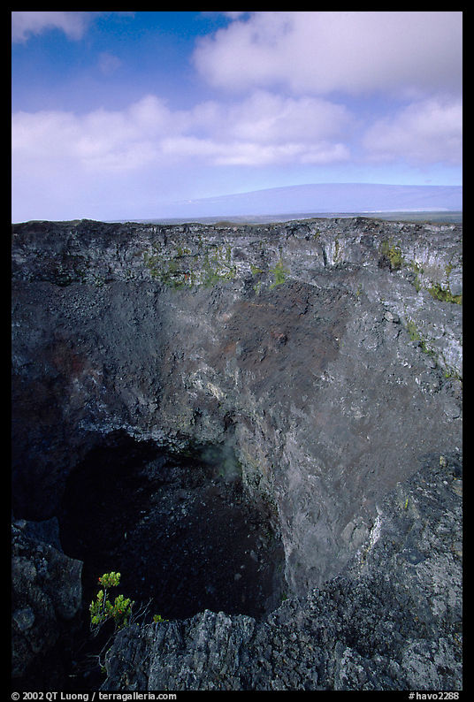 Mauna Ulu crater. Hawaii Volcanoes National Park, Hawaii, USA.