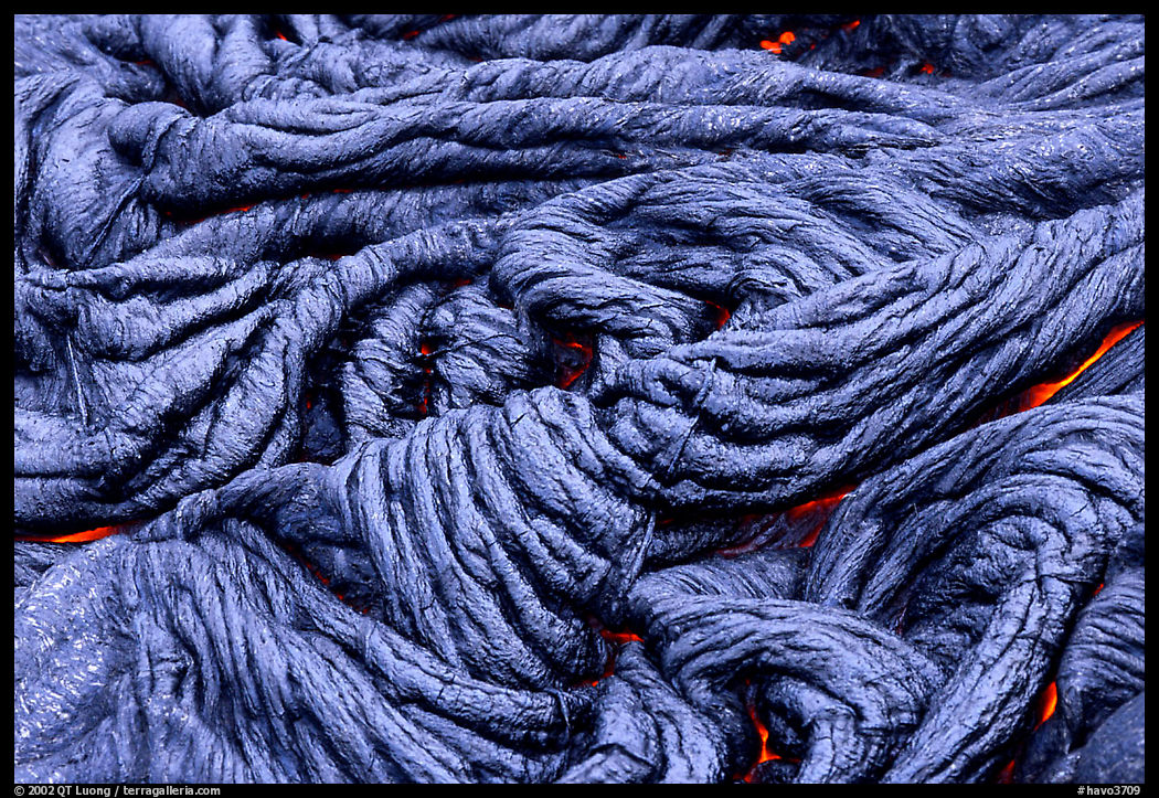 Braid-like pattern of pahoehoe lava. Hawaii Volcanoes National Park, Hawaii, USA.