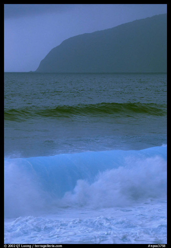 Turquoise waters in surf, Tau Island. National Park of American Samoa