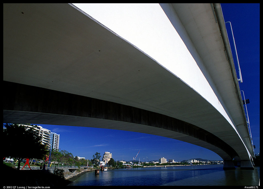 Bridge across the Brisbane River. Brisbane, Queensland, Australia