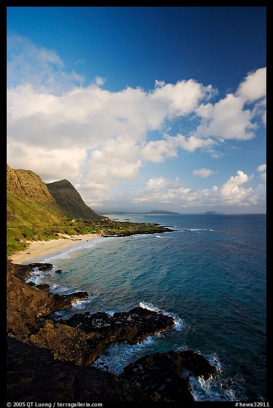 Coastline and Makapuu Beach, early morning. Oahu island, Hawaii, USA