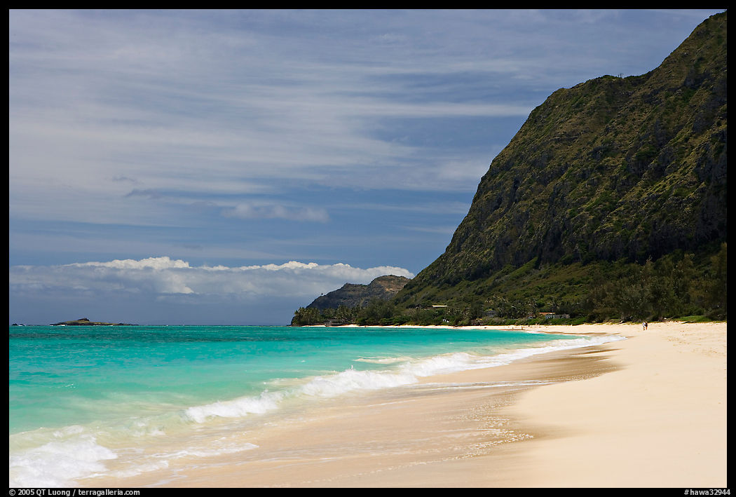Waimanalo Beach and pali. Oahu island, Hawaii, USA
