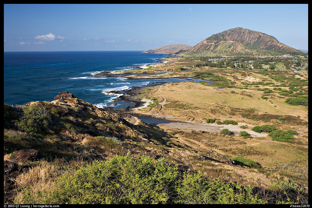 Sandy Beach and Koko crater, morning. Oahu island, Hawaii, USA