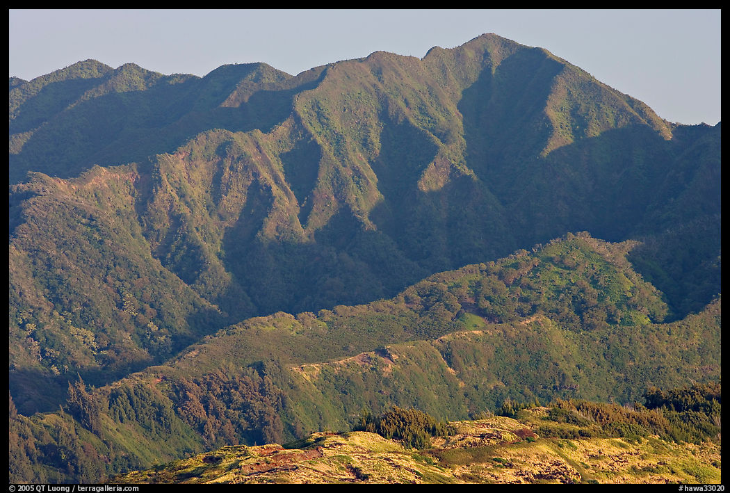 Koolau Mountains, early morning. Oahu island, Hawaii, USA