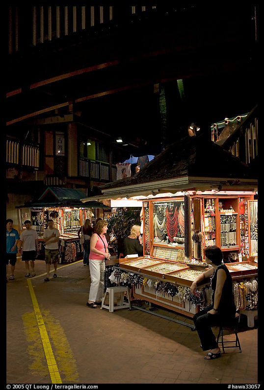 Craft stands, International Marketplace. Waikiki, Honolulu, Oahu island, Hawaii, USA