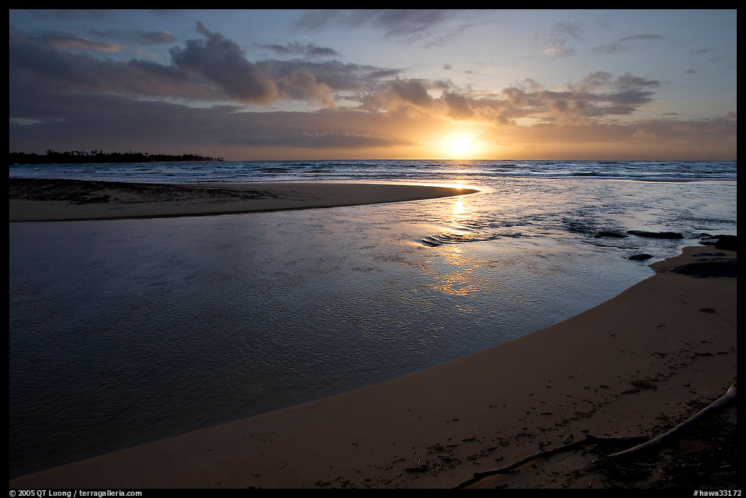 Mouth of the Wailua River, sunrise. Kauai island, Hawaii, USA