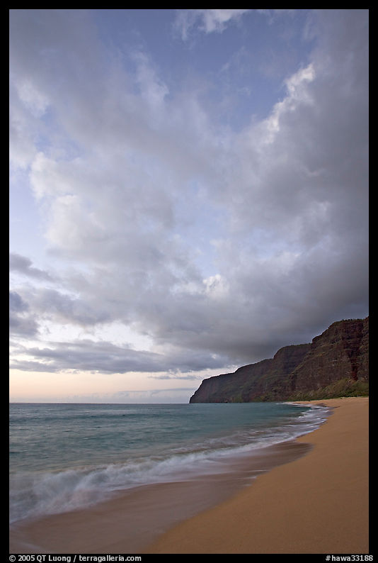 Polihale Beach and Na Pali cliffs,  dusk. Kauai island, Hawaii, USA