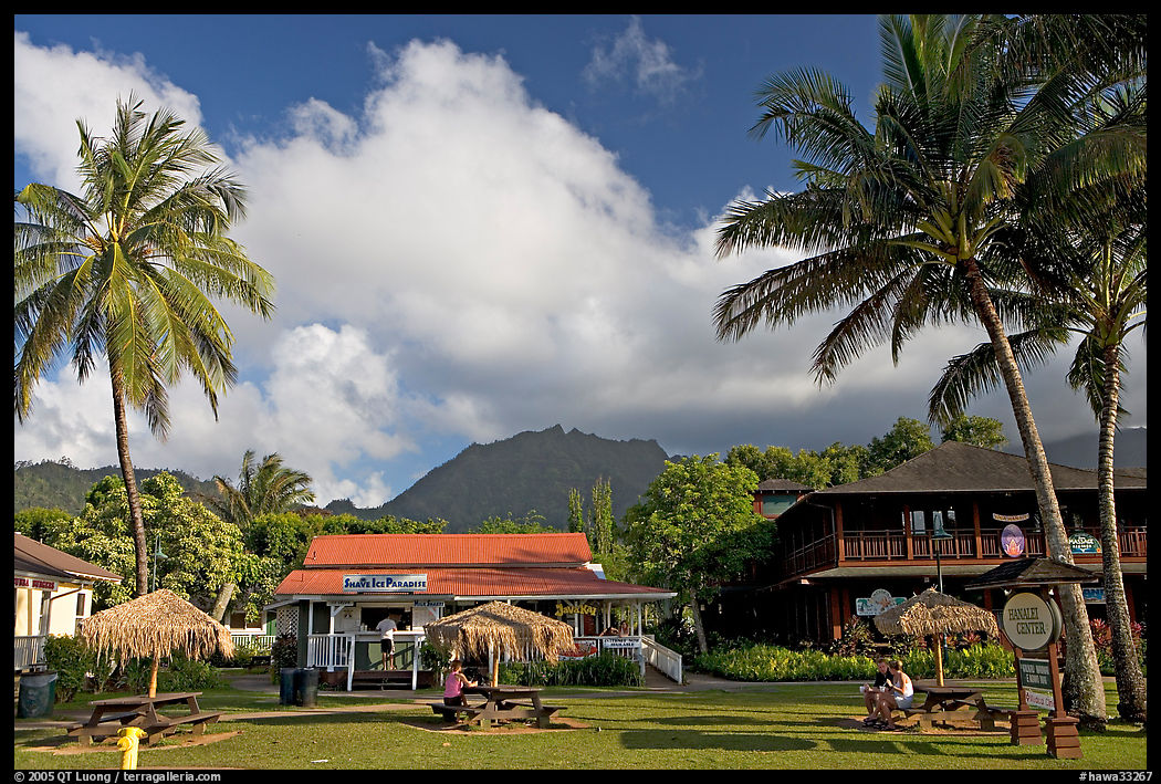 Hanalei downtown. Kauai island, Hawaii, USA