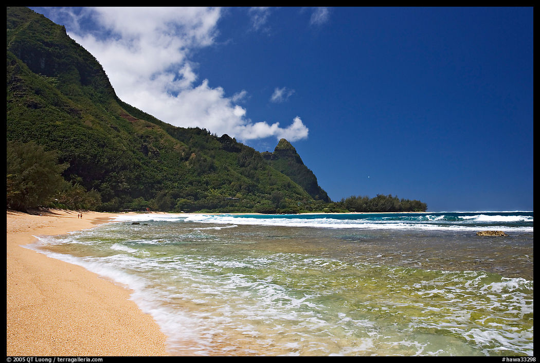 Tunnels Beach, and Makua Peak. North shore, Kauai island, Hawaii, USA