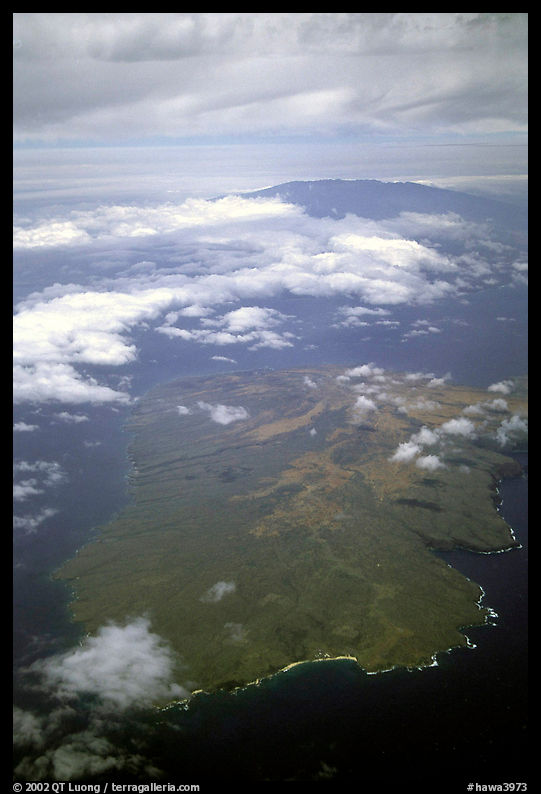 Aerial view of Kohoolawe, Maui in the background. Maui, Hawaii, USA