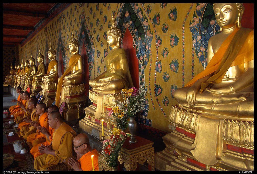Row of buddha images, Wat Arun. Bangkok, Thailand
