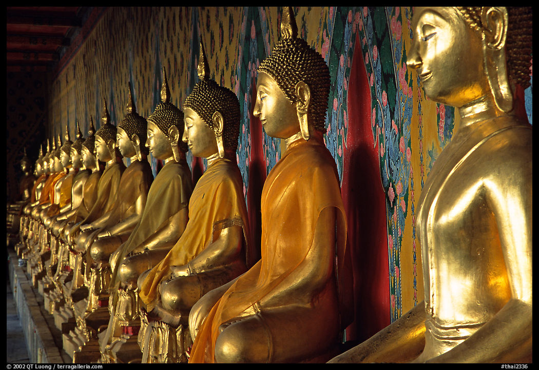 Row of buddha images, Wat Arun. Bangkok, Thailand