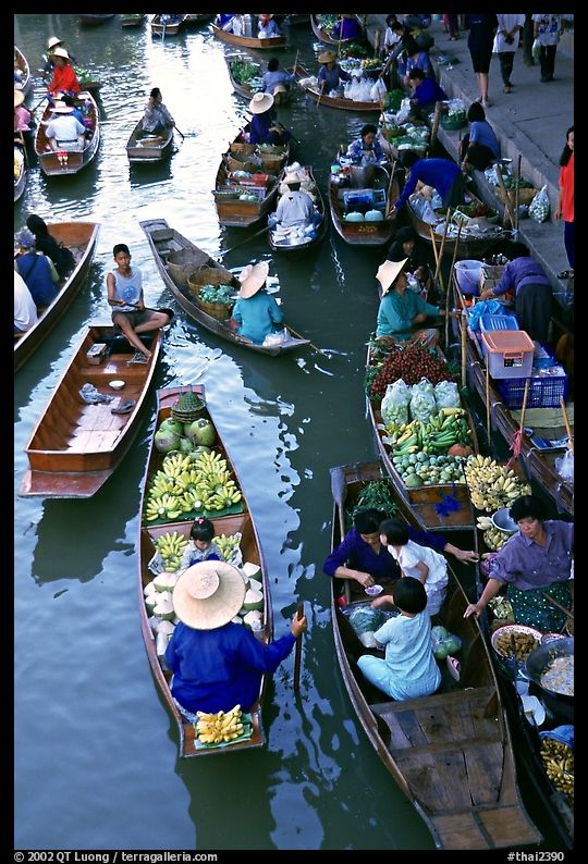 Floating market. Damonoen Saduak, Thailand