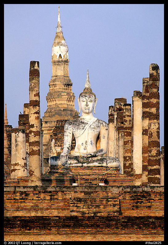 Wat Mahathat, morning. Sukothai, Thailand