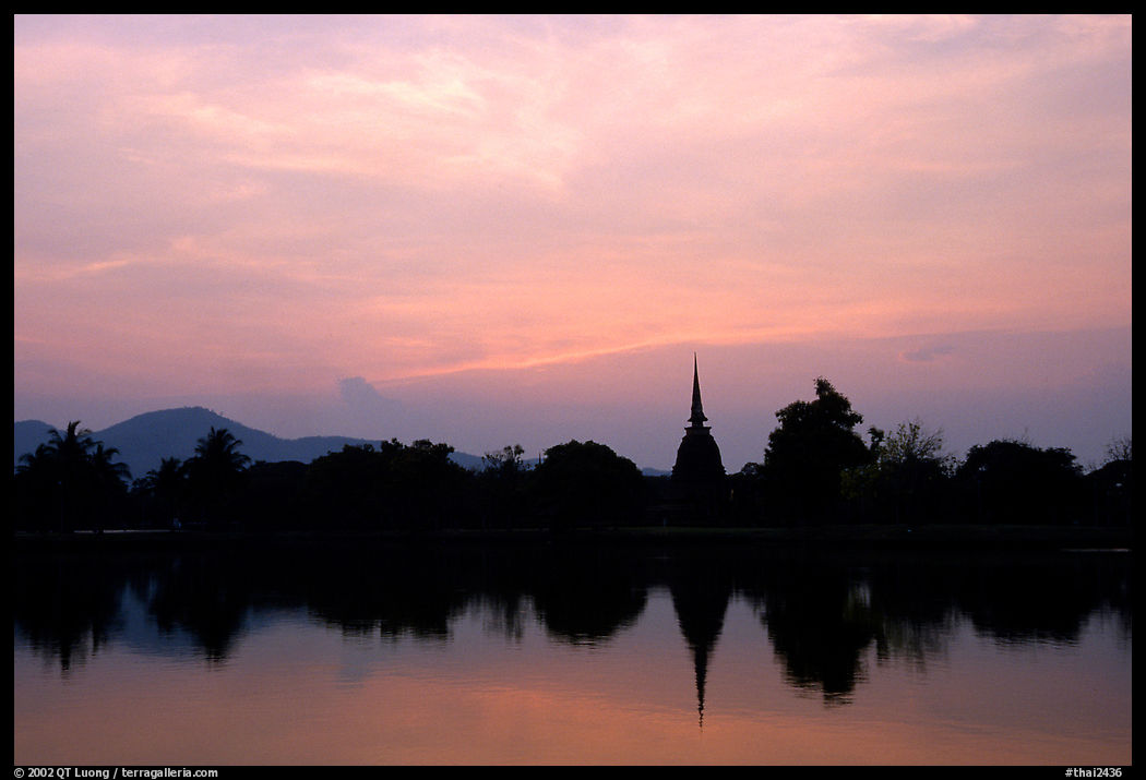 Elegant lines of Wat Si Chum at sunset. Sukothai, Thailand