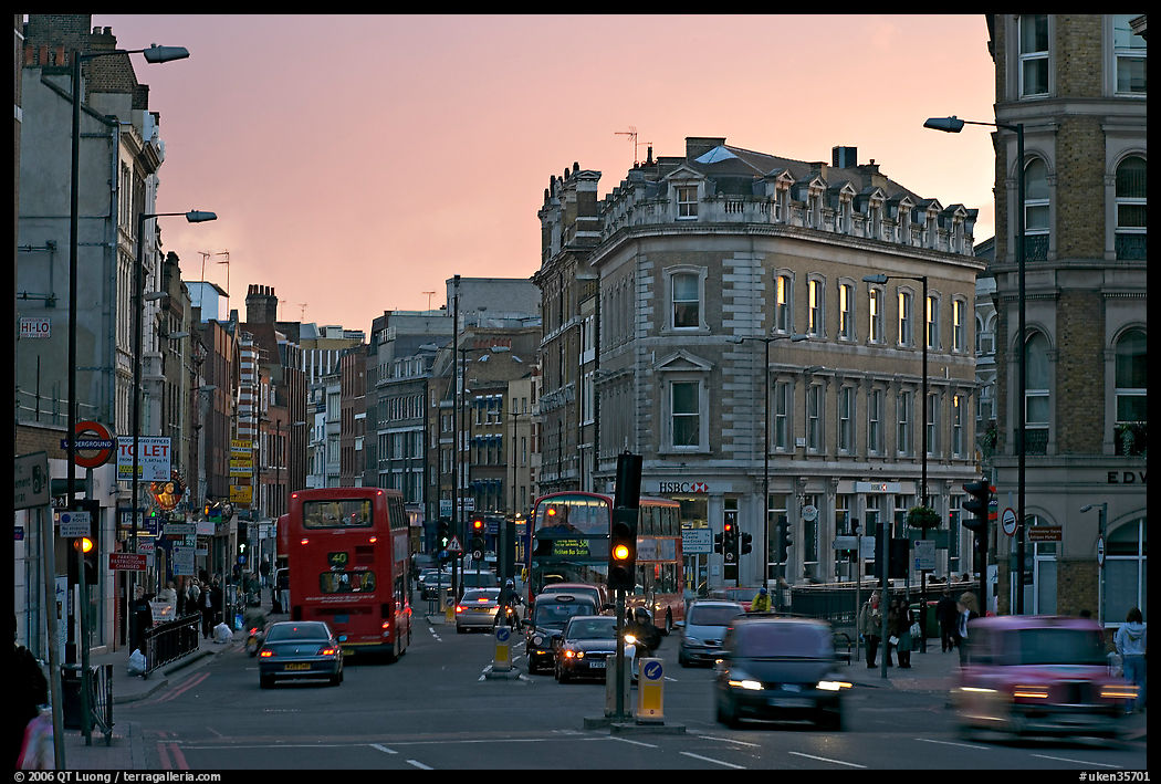 Streets at sunset, South Bank. London, England, United Kingdom